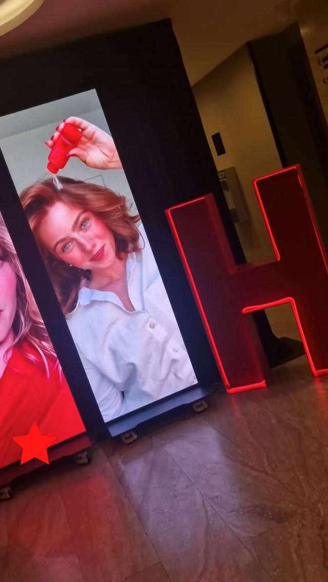 SexyHair celebró con gran éxito su relanzamiento en un exclusivo encuentro en la Ciudad de México, donde estilistas, profesionales de la belleza e invitados especiales se dieron cita para celebrar el glamour, la creatividad y el aprendizaje, consolidando a la marca como un referente en innovación dentro de la industria del cabello.
@sexyhair
@sexyhairmexico
#icónicalataroja
#sexyhair
#sexyhairmx SexyHair celebró con gran éxito su relanzamiento en un exclusivo encuentro en la Ciudad de México, donde estilistas, profesionales de la belleza e invitados especiales se dieron cita para celebrar el glamour, la creatividad y el aprendizaje, consolidando a la marca como un referente en innovación dentro de la industria del cabello.
@sexyhair
@sexyhairmexico
#icónicalataroja
#sexyhair
#sexyhairmx