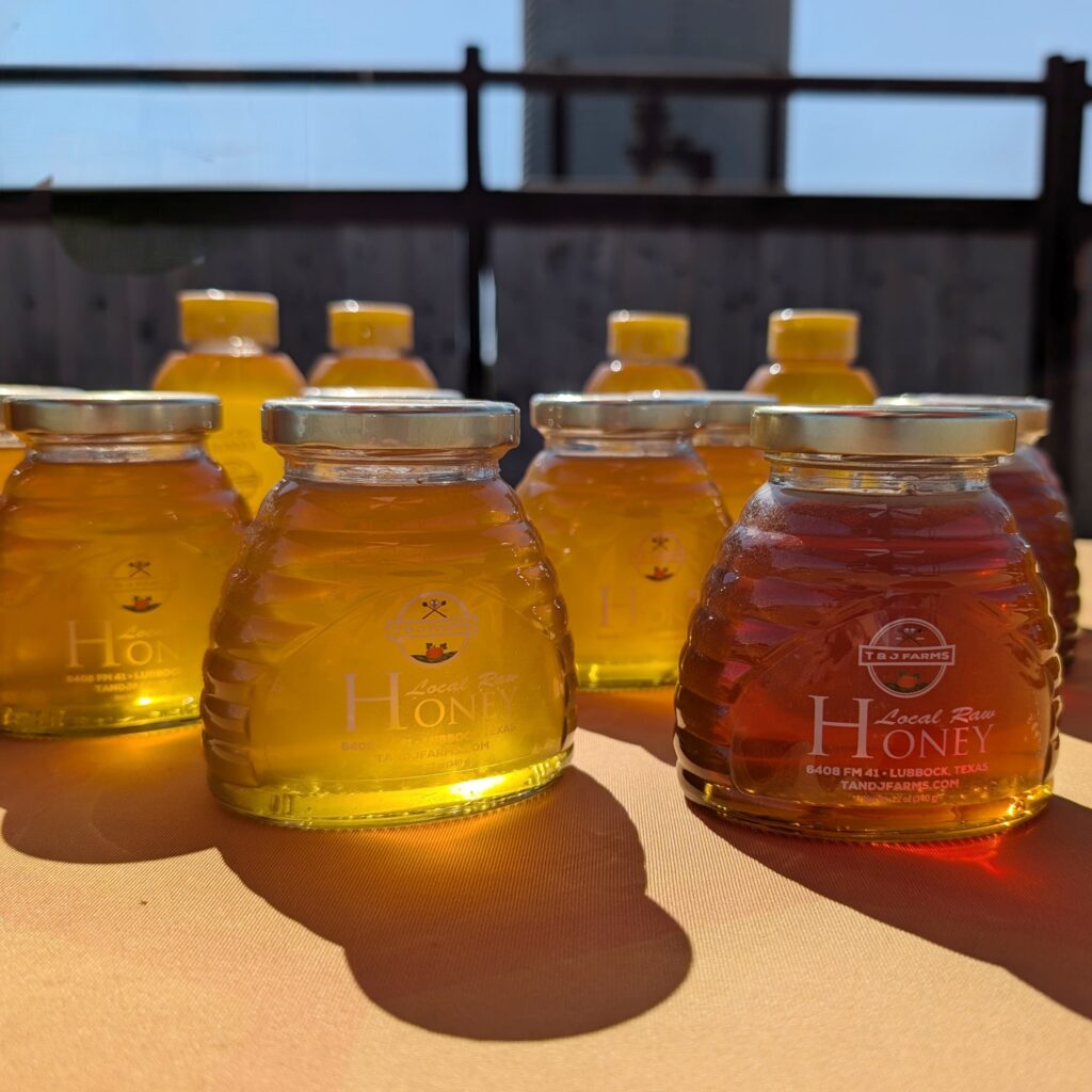 Looking for a sweet and thoughtful gift that everyone will love? Our local raw honey is the perfect choice! If you order TODAY, you can pick up this Saturday at Flamencos Tostaderia Y Taqueria's Grand Opening, where we’ll be set up with Poppin' West Texas Kettle Corn! You can also order for pickup at the farm anytime!
Don’t miss out on this chance to grab a unique, locally-made gift for your loved ones (or yourself!).
#shoplocal #honey #holidaygifts #rawhoney #lubbocklocal #beekeeping #lubbock #smallfarm #savethebees #lubbocktx #tandjfarms #supportsmallbusiness #westtexaseats #lbkfoodies