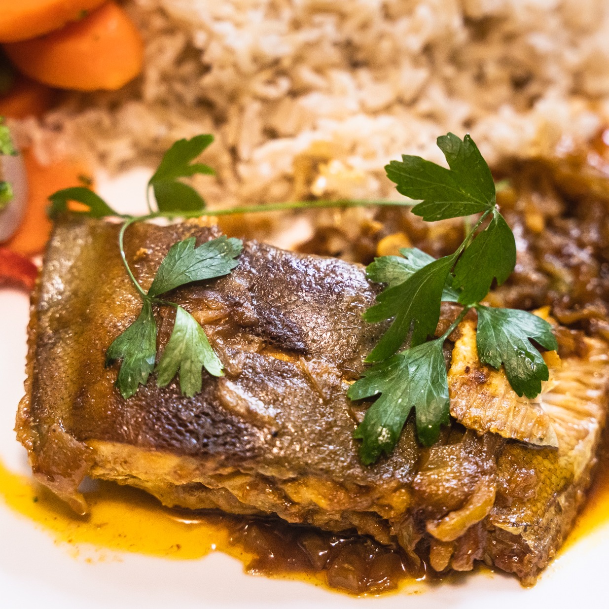 💕Pescado al curry
💕 Normalmente este pescado es un plato que comemos en casa cada semana o cada dos. Porque a parte de comer pescado, lo ponemos con arroz integral y algo de verdura y asi se come muy variado.
💕 Ya sabéis no olvidéis suscribiros, darle al like, cometar y compartir para que más gente pueda disfrutar de esta maravilla.
#amigosfoodiesinsta #comilonessinparar #foodsharinggroup #goldentastyfoodie #foodexplorertribe #recetasfaciles #easyfood#recetafacil #familyfood#delicious #yum #yummy #food #foodie #foodblogger #recetasricas #recetasfaciles#pescado #curry #bangladesh #india #arroz