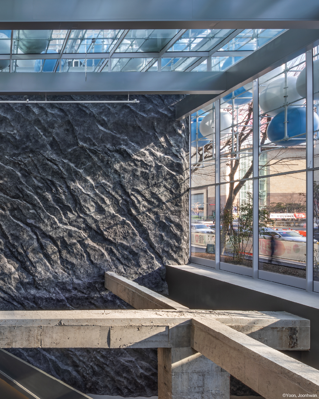 "Blooming Clouds", 2025 레드닷 디자인 어워드 수상
"Blooming Clouds" Wins 2025 Red Dot Design Award
싱가포르에서 열린 2025 레드닷 디자인 어워드 시상식에 다녀왔습니다. 도심 속 감성적 환상을 설계한 ‘Blooming Clouds’는,공공 공간에 대한 시적이고 실험적인 해석으로 가 디자인 콘셉트(건축) 부문 Winner로 선정되며, 그 특별한 순간을 팀과 함께 직접 경험할 수 있었습니다.
We visited Singapore for the 2025 Red Dot Design Award Ceremony, where “Blooming Clouds” was honored as a Winner in the Design Concept (Architecture) category. Designed as an emotional illusion within the urban landscape, the project was recognized for its poetic and experimental interpretation of public space, and it was a truly special moment to experience together as a team.
이번 수상은 팀이 함께 쌓아온 시간과 고민, 그리고 끊임없는 실험의 결과입니다.
서로의 시선이 모여 하나의 이야기가 되고, 그 이야기가 다시 공간이 되어 세상과 만나는 과정 속에서 우리는 함께 배우고 성장했습니다.
This award is the result of our shared time, dedication, and countless experiments. As our different perspectives came together to form one story and that story turned into a space that meets the world we learned, created, and grew side by side.
이 프로젝트를 함께 만들어준 모든 분들께 감사하며, 앞으로도 저희는 계속해서 도전하고, 과정 속에서 배우며, 함께 성장하는 디자인 스튜디오가 되겠습니다.
We’re deeply thankful to everyone who was part of this journey,and we’ll continue to challenge ourselves, learn through the process, and grow together as a design studio that creates with sincerity.
📍 서울특별시 강남구 대치동 945-2, 3, 4 필지
📍 945-2, 3, 4 Daechi-dong, Gangnam-gu, Seoul, South Korea
Team: Seonwook Jo, Myungsoo Ha
@clark____03 @ms_ar_h
Photo: Yoon,joonhwan_UrbanRecord @yoon_joonhwan
#레드닷 #레드닷어워드 #레드닷디자인어워드 #레드닷수상작 #에스에스피건축사사무소 #건축가박성기 #박성기 #건축가
#건축 #디자인 #건축디자인 #젊은건축가 #팝업 #근린생활시설 #꼬마빌딩 #강남 #대치동
#RedDot #Reddot2025 #RedDotDesign #DesignConcept #Architecture #BloomingClouds #studiosunggipark #ssp #architect #architecture #architecturaldesigner #youngarchitect #bithumb_official #bithumb