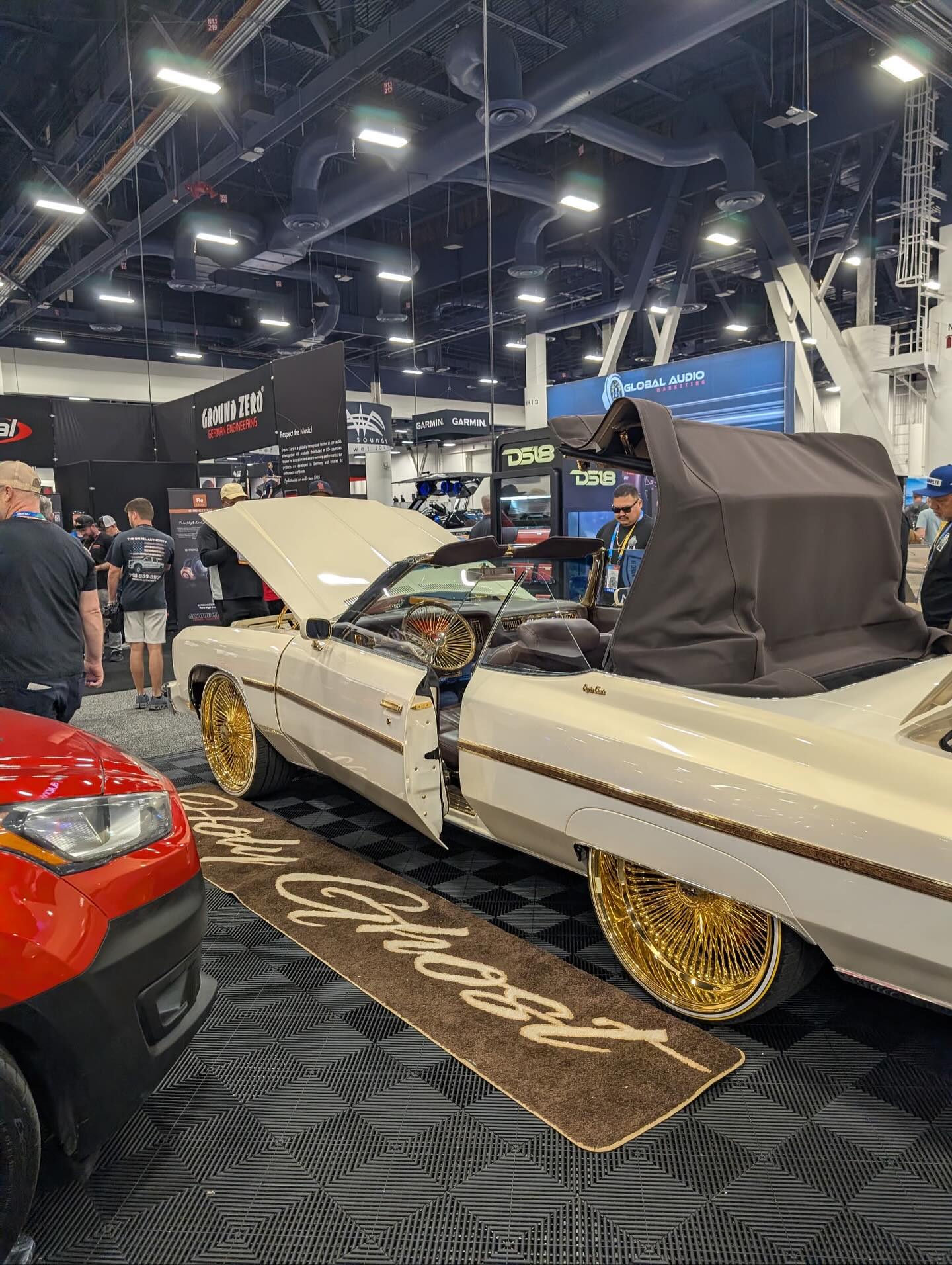 SEMA 2025 ✔️Here are 20 of my favorite builds from this year’s show! I grew up watching SEMA builds on YouTube, so getting to be here in person and be a small part of this industry feels unreal.Huge thanks to everyone who continues to support our small business. Your support means everything. We’re committed to learning, growing, and always giving you our best.#sema #sema2025 #vegas #santanasvinylgarage #SVG #wrapper