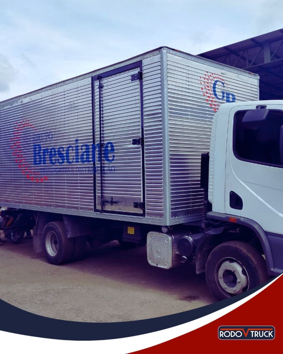 Mais um baú alumínio do Grupo Bresciane padronizado e levando nosso DNA. Destaque, visibilidade e fortalecimento da marca.
Que tal padronizar seu implemento ou frota com a gente? Basta nos chamar pelo link na Bio.
Seguimos com força total!
#RodovTruck #BaúAlumínio #PadronizaçãoDeFrota