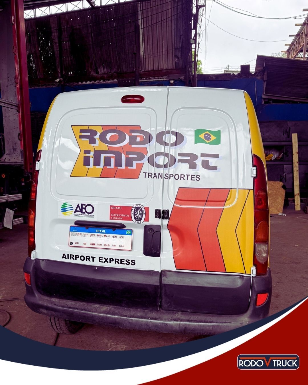 Quer padronizar sua frota?
Só falar conosco que realizamos adesivação, impressão digital, pintura e tudo o que for necessário no seu projeto. Proteção do veículo e valorização da sua marca.
Basta nos chamar via Link da Bio ou no Direct.
#RodovTruck #PadronizaçãoDeFrota #AdesivaçãoCompleta